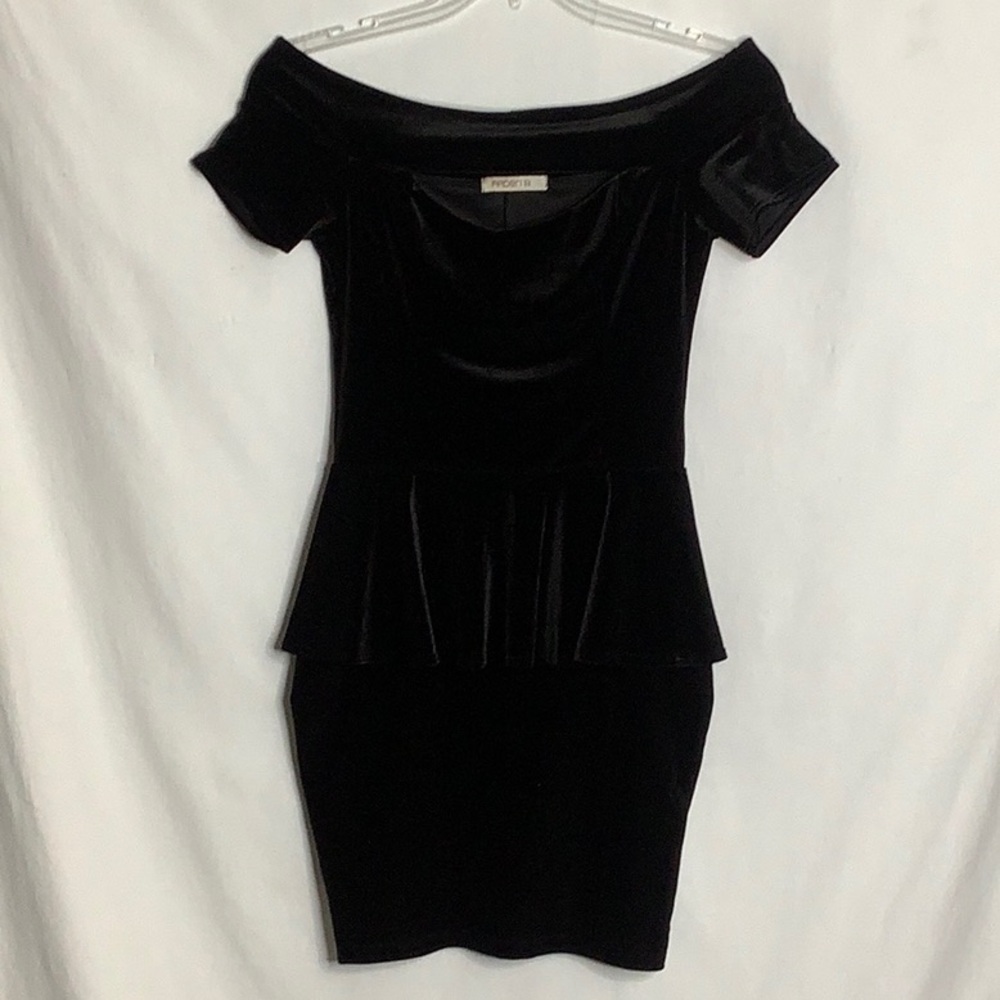 Elegant Black Velvet Peplum Off Shoulder Dress Size M Whimsigoth Vintage - Picture 5 of 16